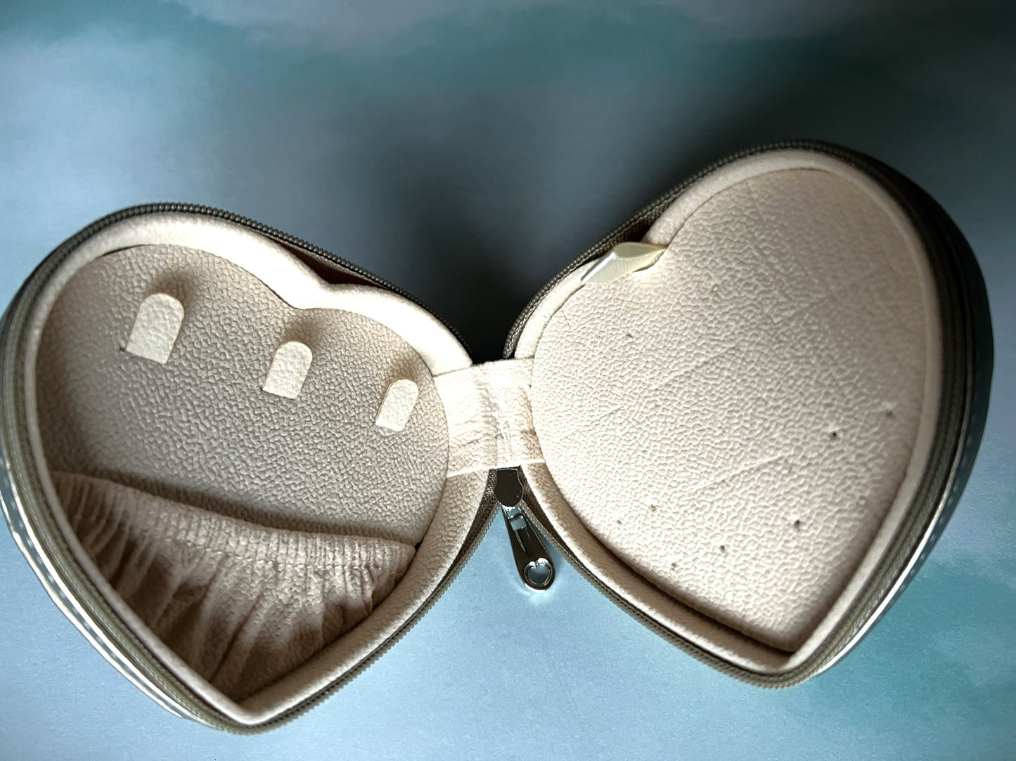 Travel Jewellery Case -heart shaped